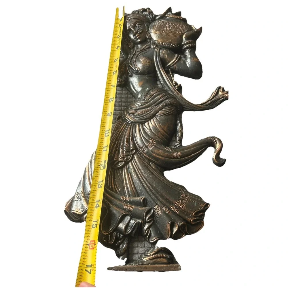 Metal India Moroccan Lady Woman Wall Décor Wall Hanging Exotic Holding Pot Dress